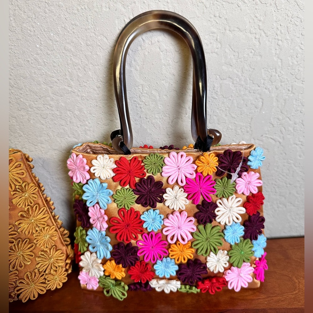 Handmade artisan flower handbag with horn handle